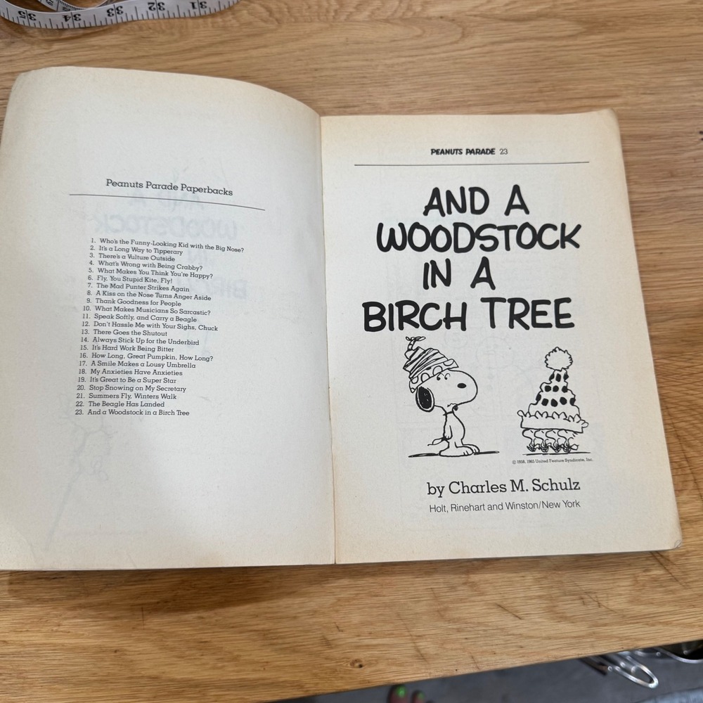 Peanuts Parade 23 And a Woodstock in a Birch Tree Charles Schulz 1979 1st Ed - Picture 3 of 12